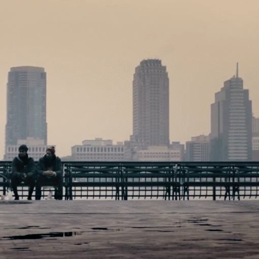 Fotograma de la ciudad donde transcurre el filme