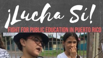 Póster de ¡Lucha Sí! Lucha por la educación pública en Puerto Rico en el que aparecen dos niños junto con el título del documental sobre un fondo gris.