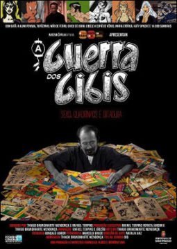 Cartel de película titulado "A Guerra dos Gibis" (La Guerra de los Cómics). Muestra a un hombre en blanco y negro rodeado de cómics coloridos, leyendo uno.